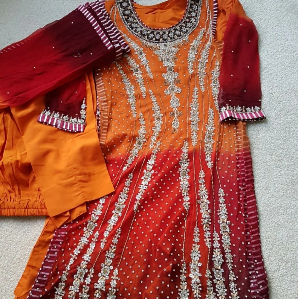 Shalwar kameez/dress